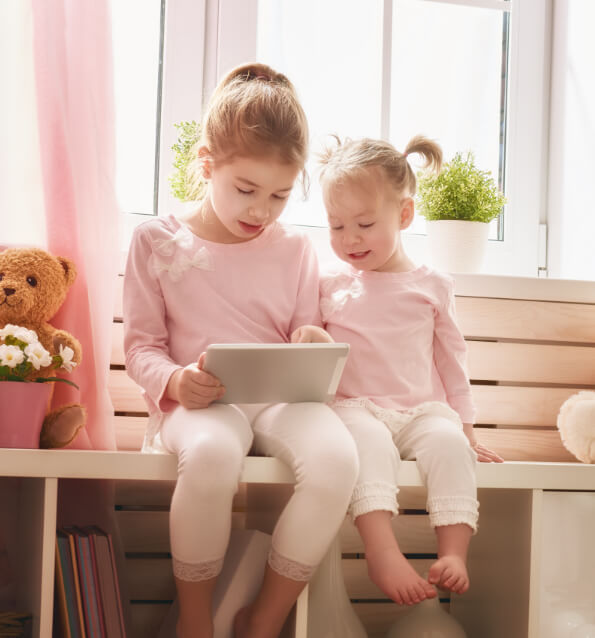 child
	benefit

Do you have a child under 16 (or under 20 still in education)? You can apply for extra support!